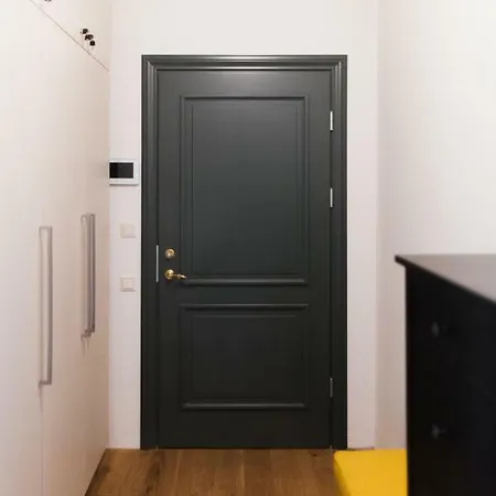 Apartment New, Modern Near Center