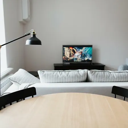 Διαμέρισμα New, Modern Near Center *